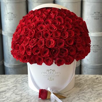 Signature 100 Roses In White Box V