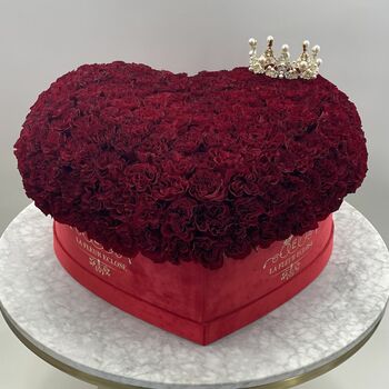 175 heart shaped roses heart